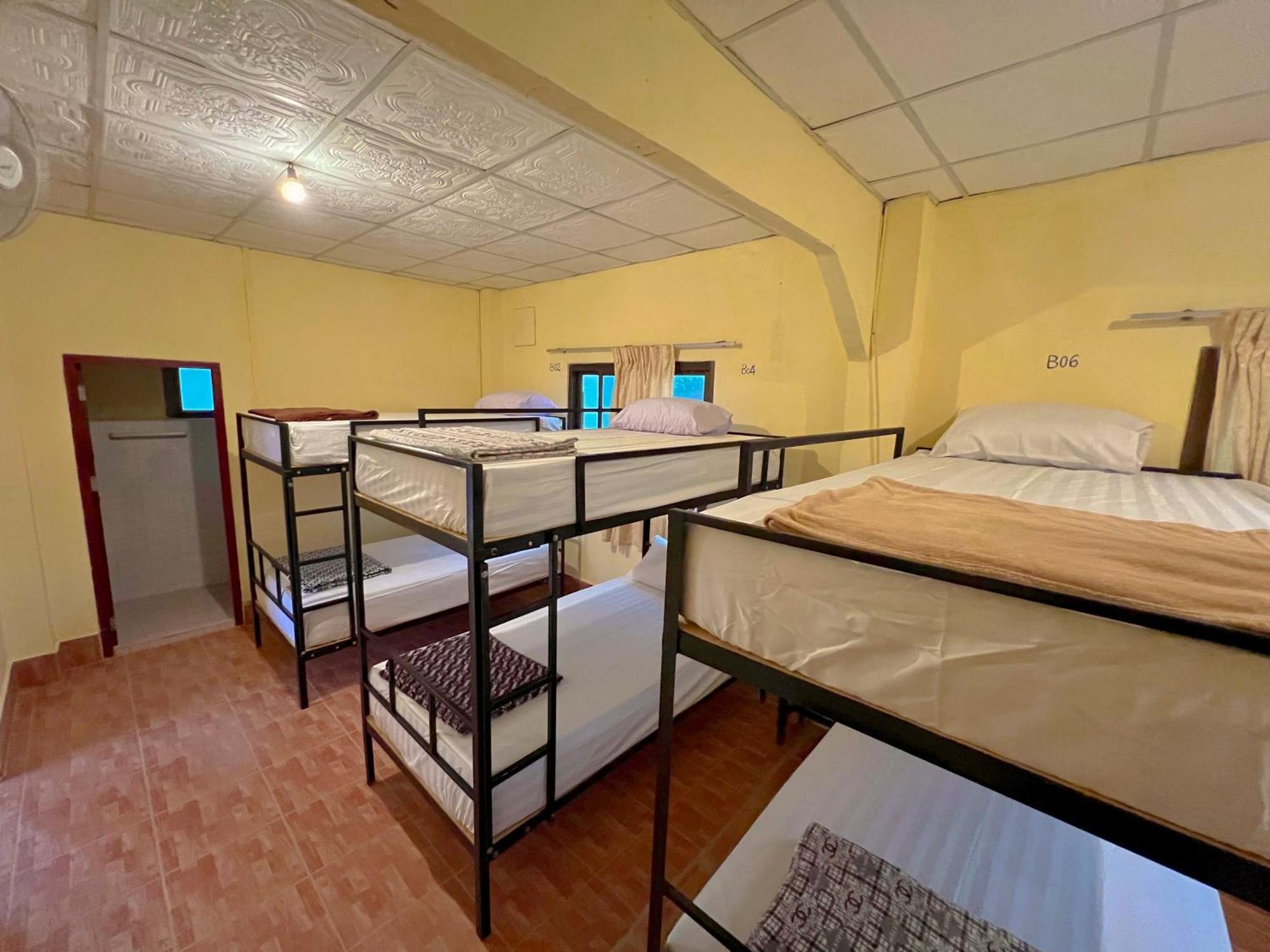 Easy Go Backpacker Hostel Vang Vieng Εξωτερικό φωτογραφία