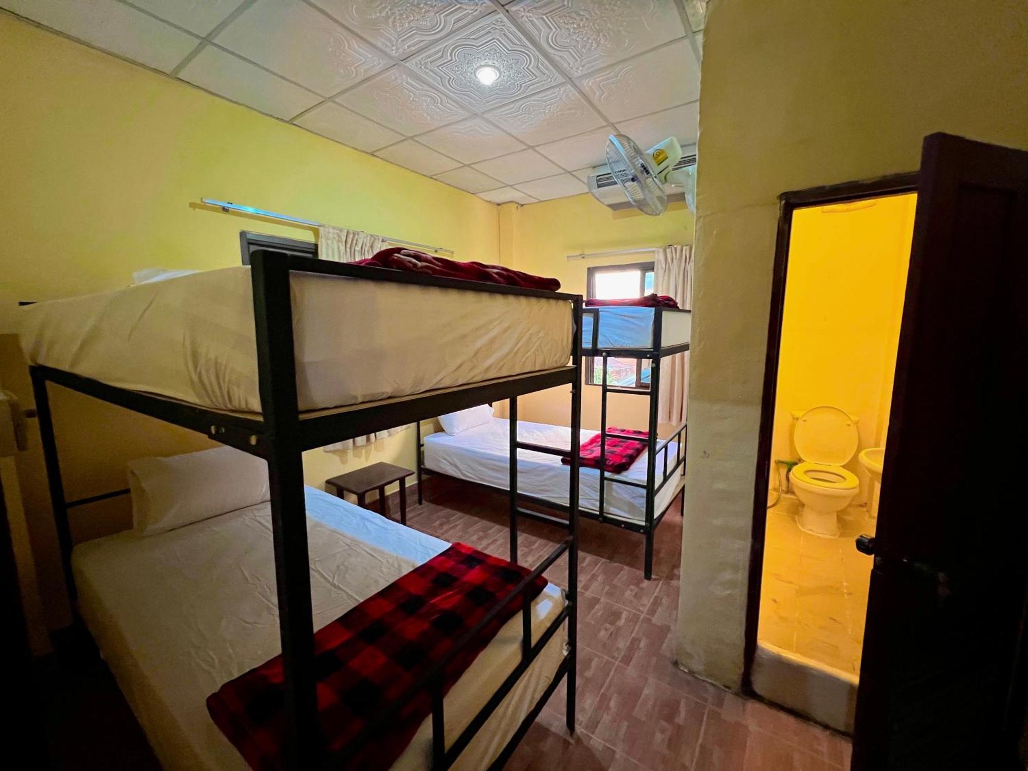 Easy Go Backpacker Hostel Vang Vieng Εξωτερικό φωτογραφία