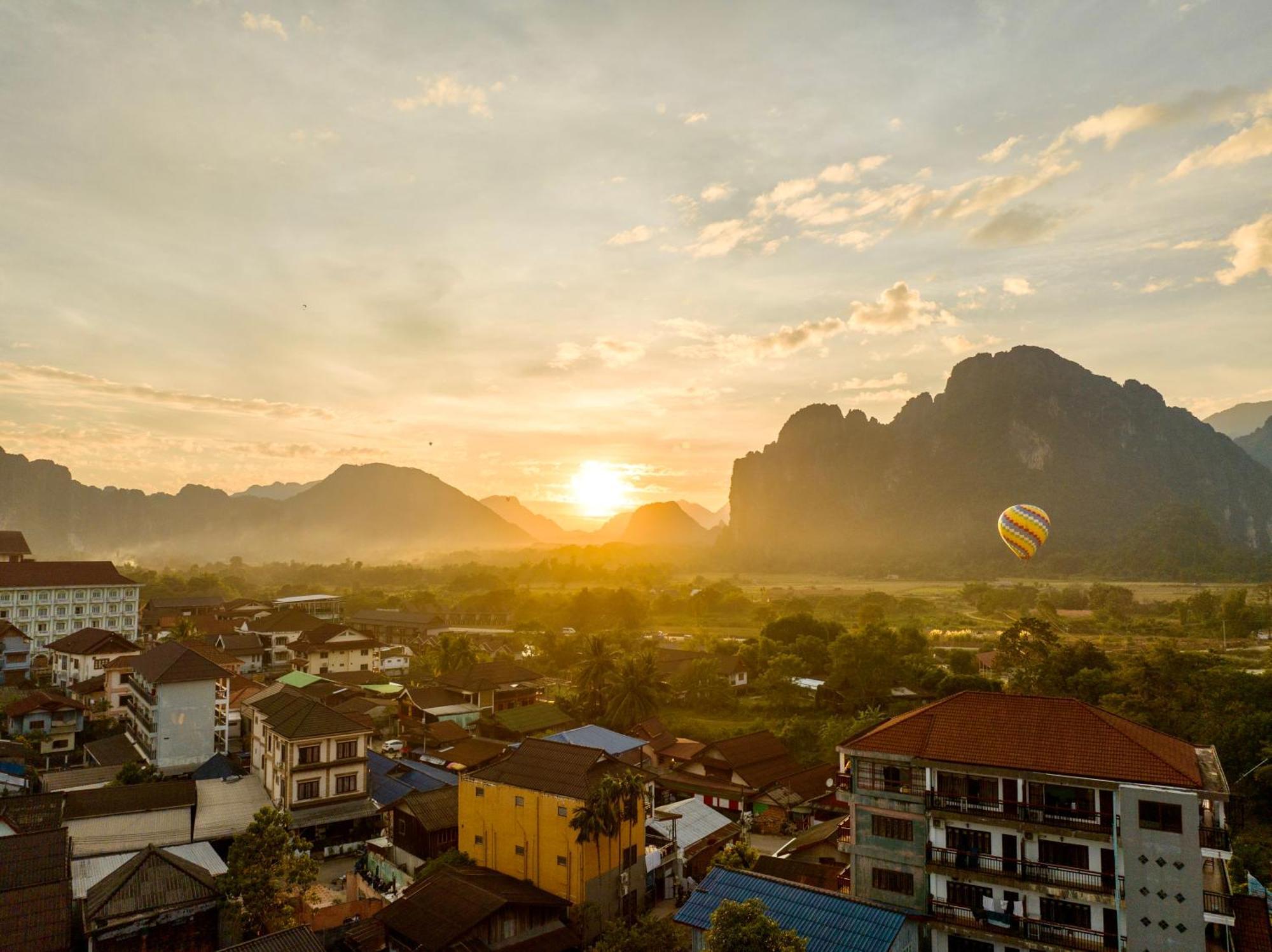 Easy Go Backpacker Hostel Vang Vieng Εξωτερικό φωτογραφία