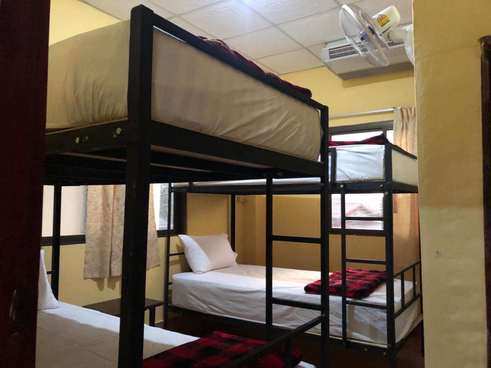 Easy Go Backpacker Hostel Vang Vieng Εξωτερικό φωτογραφία